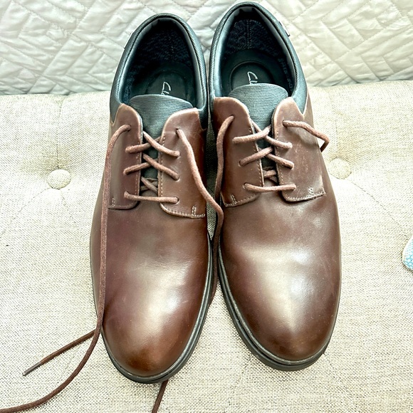 Clarks Other - EUC Men’s Clarks Brown Dress Shoes - sz 9